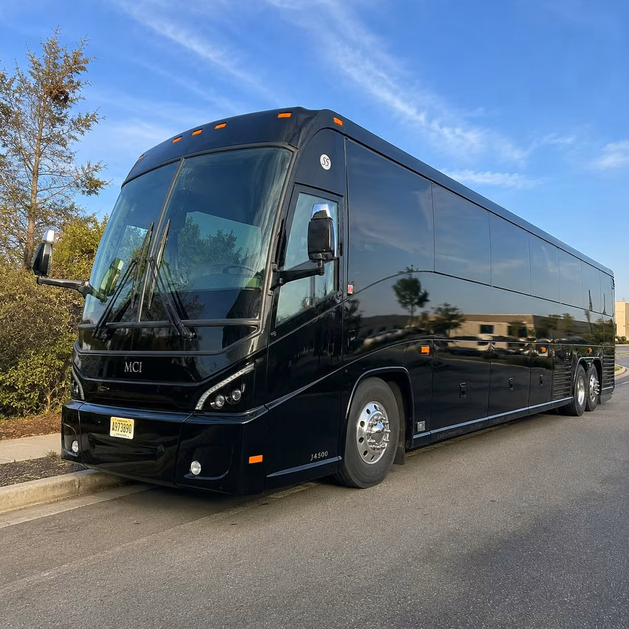 metrolink and transit connection shuttles for lake forest employees